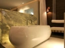 Crystal Mixed Bath Feature